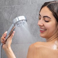 Dvojitá sprchová hlavica s dávkovačom 3v1 Xawara InnovaGoods